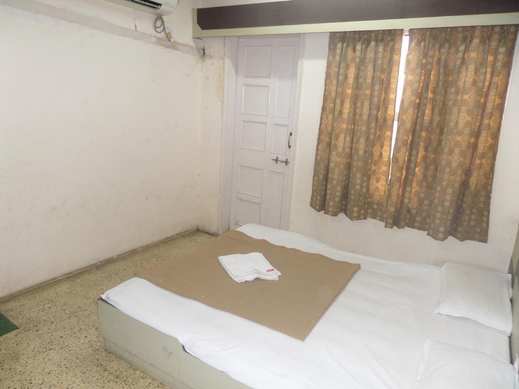 Hotel Shilpa Нашик Екстериор снимка