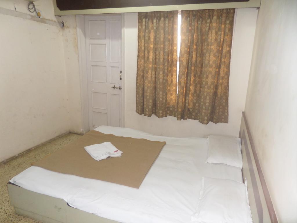 Hotel Shilpa Нашик Екстериор снимка